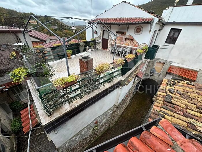 Casa trilocale in vendita in Via SantAndrea Snc, Pratella