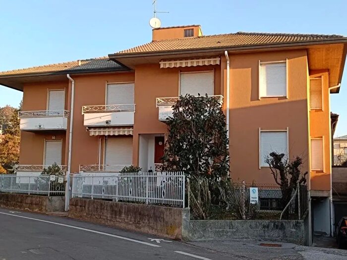 Appartamento bilocale in affitto in Montano Lucino