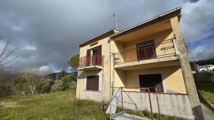 Casa con 6 locali in vendita in Via Massa Prato, Maratea