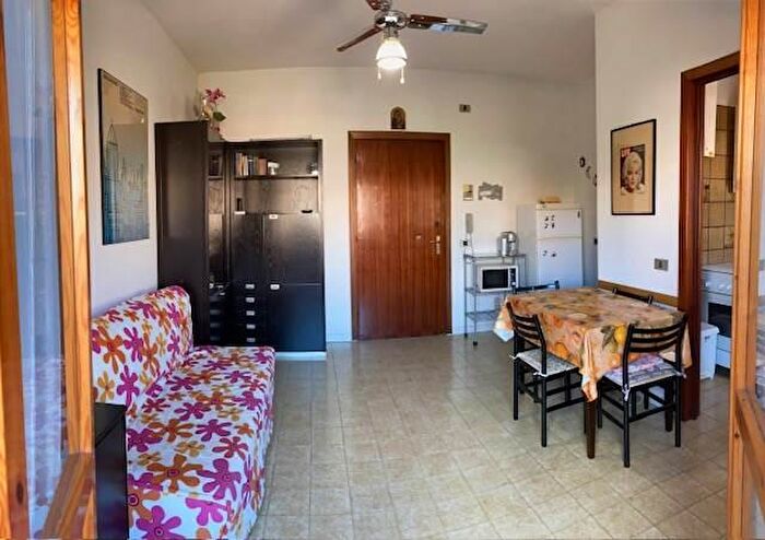 Appartamento trilocale in vendita in Via Romagna, Follonica