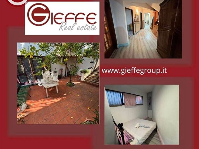 Appartamento con 5 locali in affitto in Centro, Taurianova