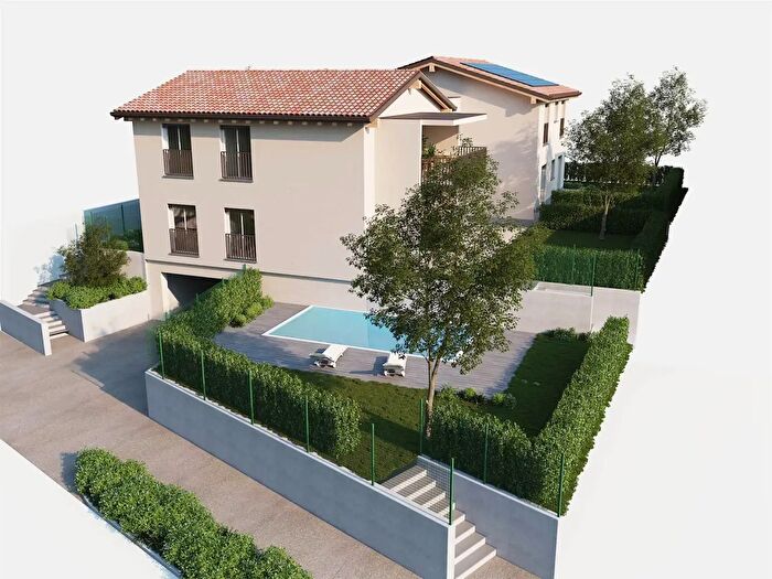 Appartamento quadrilocale in vendita in Via La Fabbrica, Colico