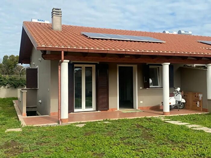 Casa trilocale in vendita in Via dei Canneti di Castelluccia, Marino