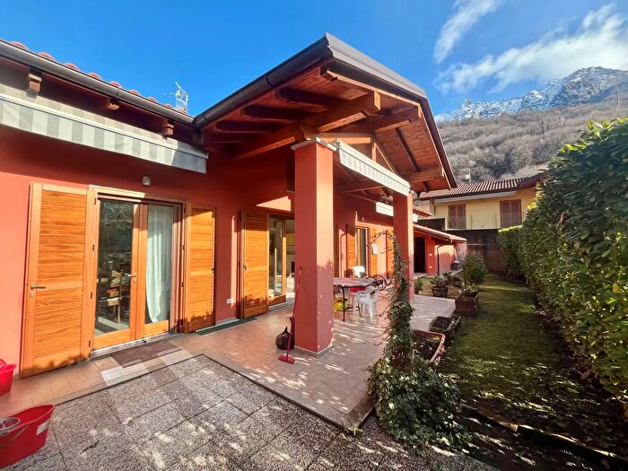 Casa trilocale in vendita in Omegna