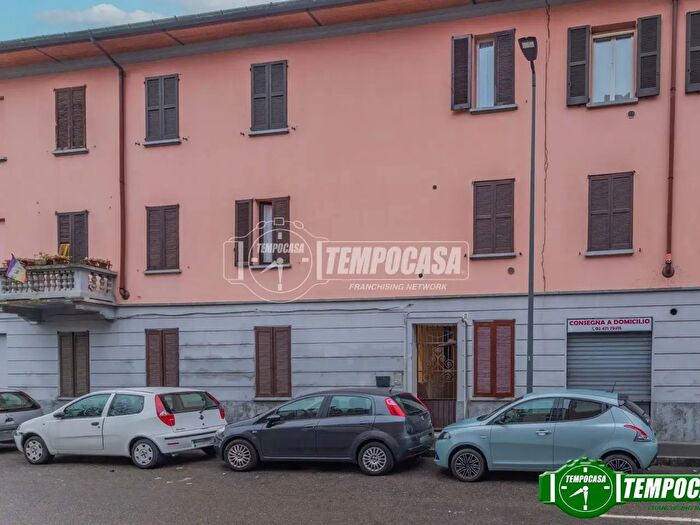 Appartamento monolocale in vendita in Via Piombino, Milano