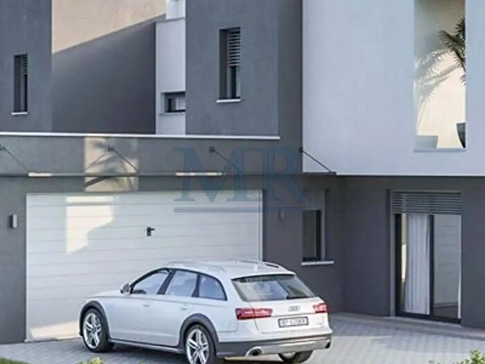 Casa con 5 locali in vendita in Via Savioli, Abano Terme