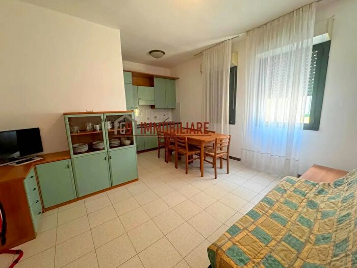 Appartamento trilocale in vendita in Piazza Torino, Jesolo