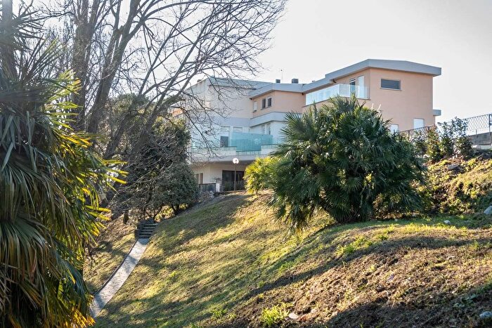 Casa bilocale in vendita in Montevecchia