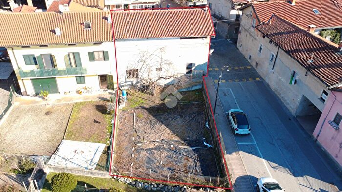 Casa bilocale in vendita in Via Carlo Alberto, Palazzo Canavese