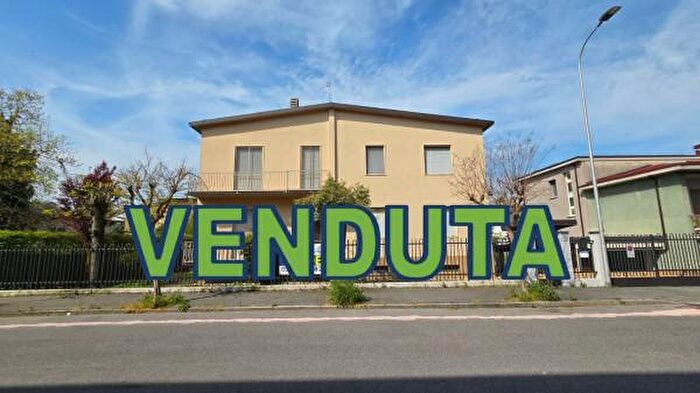 Casa con 6 locali in vendita in Via Dante Pizzighe, Pizzighettone