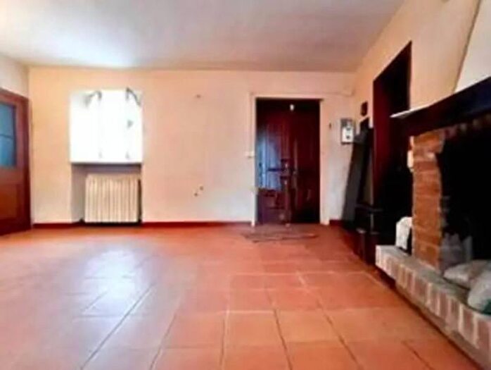 Casa con 6 locali in vendita in Via Circonvallazione, Arena Po
