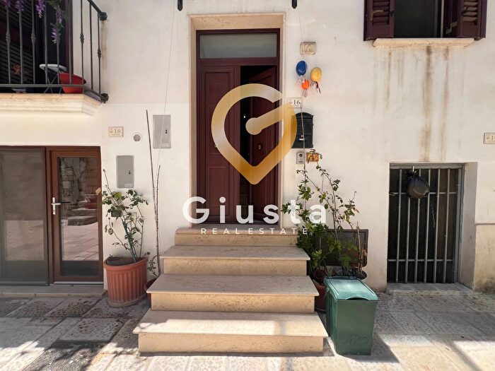 Casa trilocale in vendita in Vico dei Crisumma, Mesagne