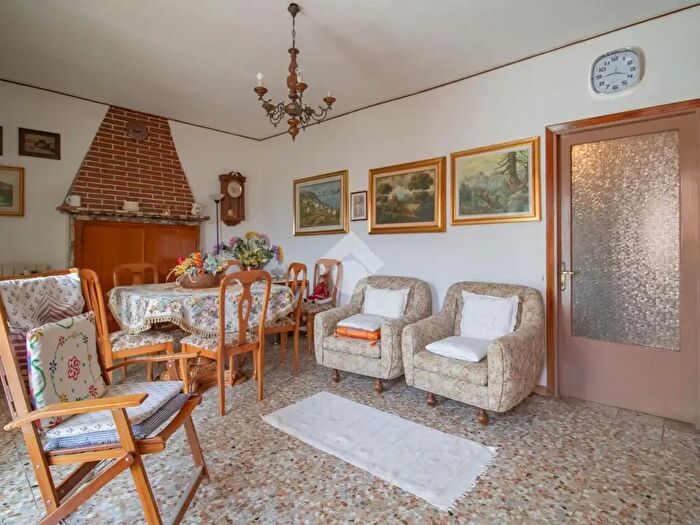 Appartamento trilocale in vendita in Via Roma, Bione