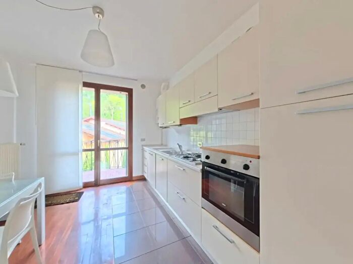 Appartamento con 6 locali in vendita in Via Santo Stefano, Este