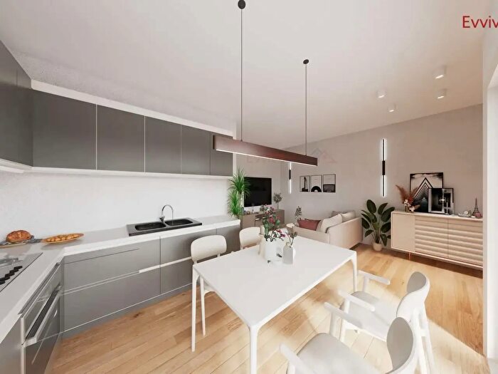 Appartamento trilocale in vendita in Via Perugino Snc, Mondolfo