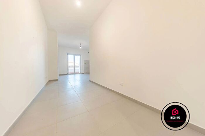 Appartamento trilocale in vendita in Largo Martiri di Belfiore Cisterna di Latina, Cisterna Di Latina