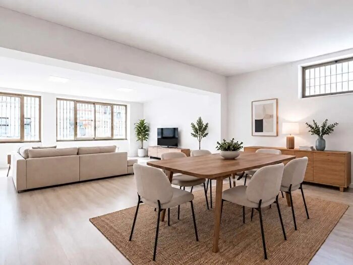 Appartamento quadrilocale in vendita in Via Giovanni Maria Angioy, Cagliari