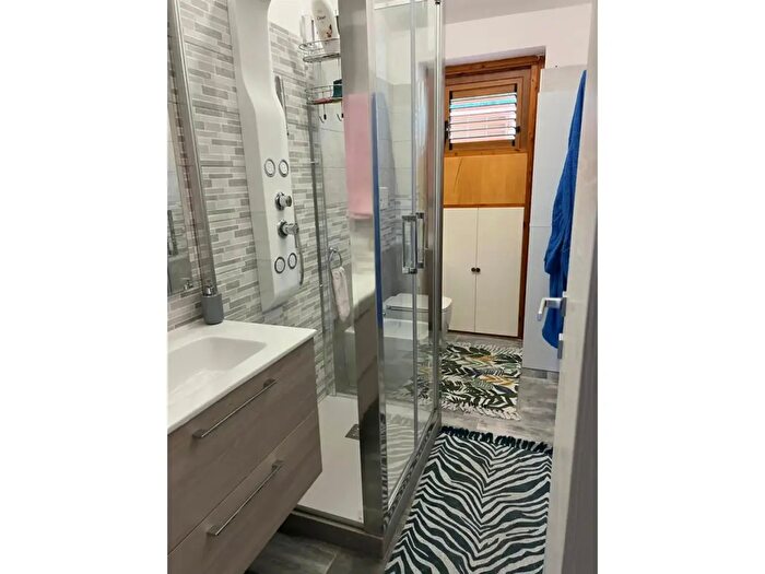 Appartamento trilocale in vendita in Via Piemonte, Guardia Piemontese