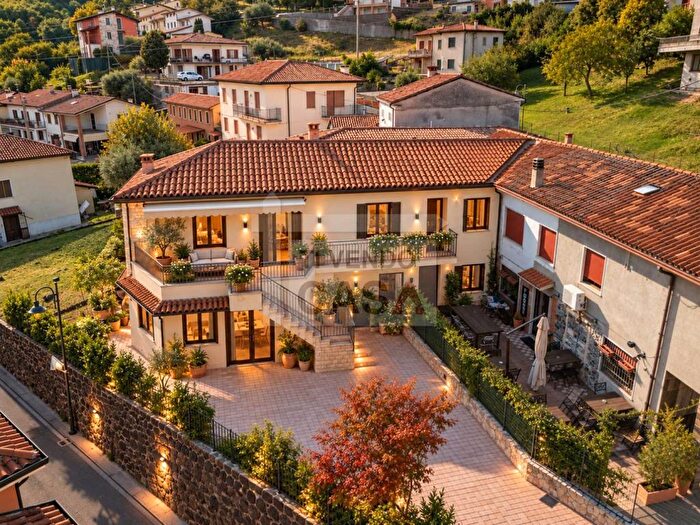 Casa con 5 locali in vendita in Via Pasubio, Montorso Vicentino