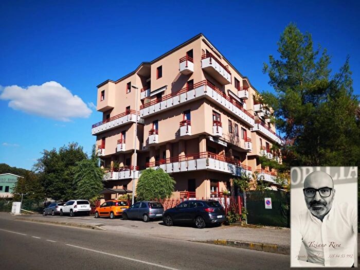 Appartamento trilocale in vendita in Via Lecco Monza, Monza