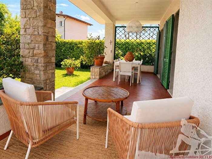 Casa con 6 locali in affitto in Centro, Forte dei Marmi