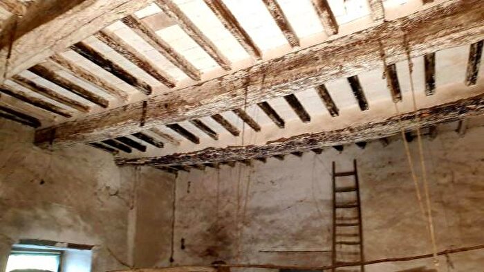 Appartamento con 6 locali in vendita in Baschi