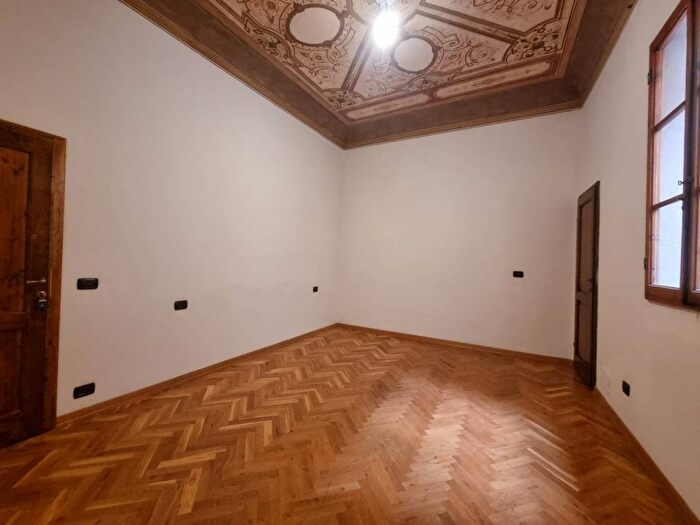 Appartamento con 5 locali in affitto in VIA DELLARIENTO, Duomo, Firenze