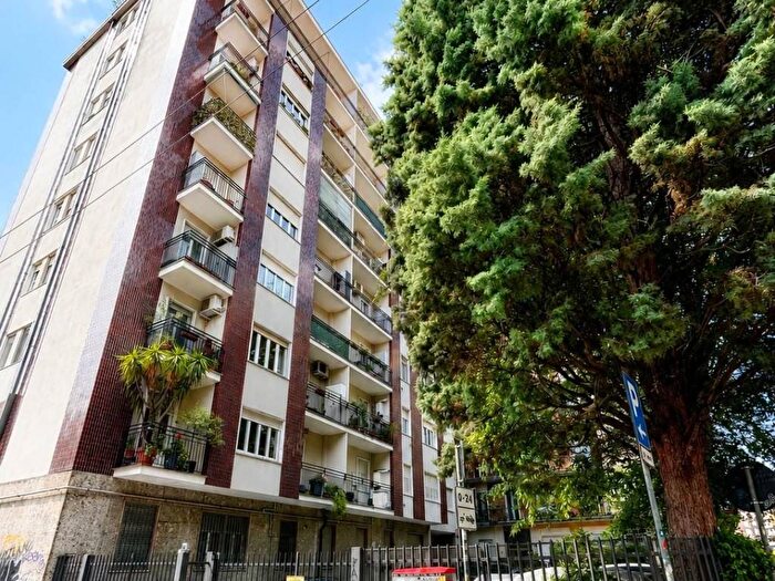 Appartamento bilocale in affitto in Via Voghera, Solari, Milano