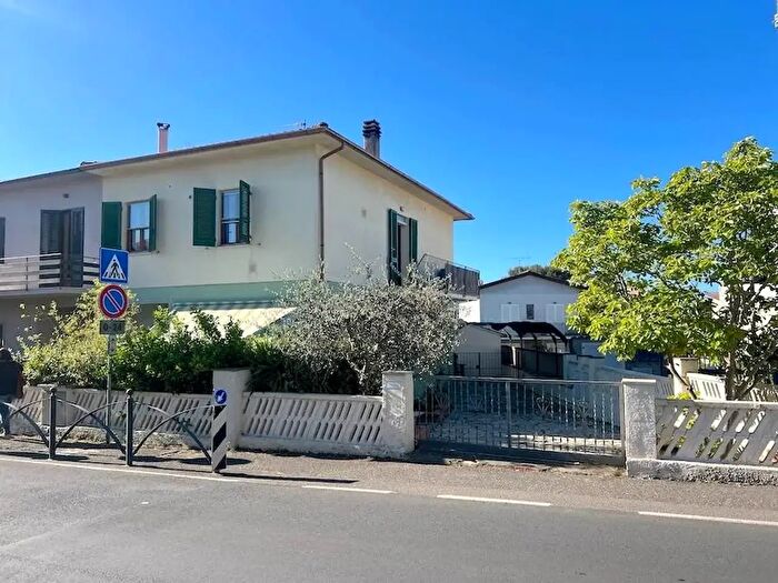 Appartamento trilocale in affitto in Via Macchiaioli, Rosignano Marittimo