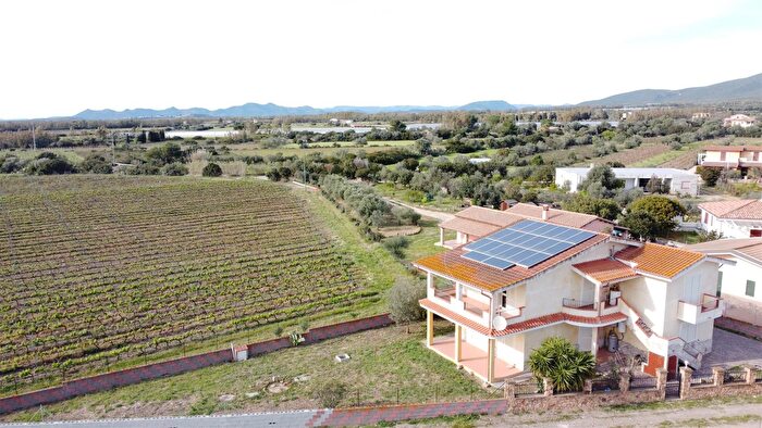 Casa con 6 locali in vendita in SantAnna Arresi
