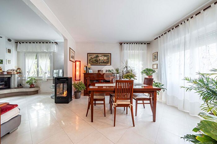 Casa quadrilocale in vendita in Via Trento, Scandiano