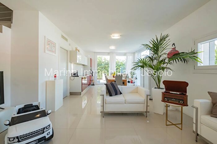 Casa quadrilocale in vendita in Via Toscana, Jesolo