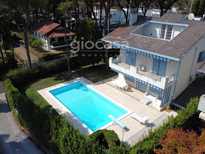 Casa con 6 locali in vendita in Arco della Ginestra, Centro, Lignano Sabbiadoro