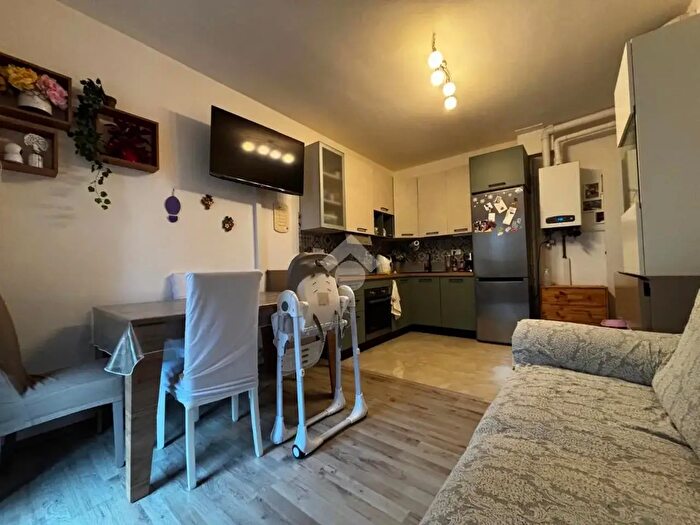 Appartamento trilocale in vendita in Viale Vincenzo Bellini, Ravenna