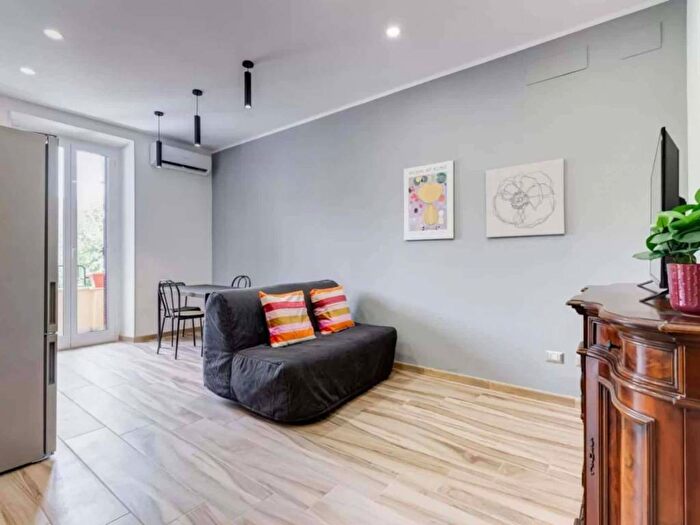 Appartamento bilocale in affitto in Via Cesare Baronio, Appio Latino, Roma