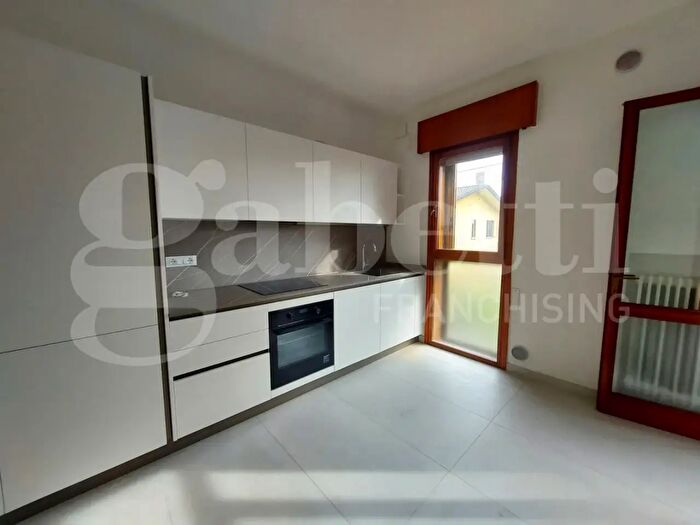 Appartamento con 5 locali in affitto in Via Firenze, San Biagio Di Callalta