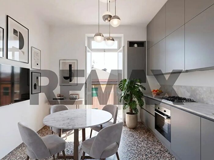 Appartamento con 5 locali in vendita in Genova
