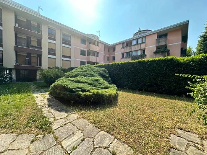 Appartamento con 5 locali in vendita in Novara