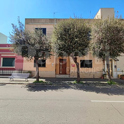 Casa con 6 locali in vendita in PresicceAcquarica