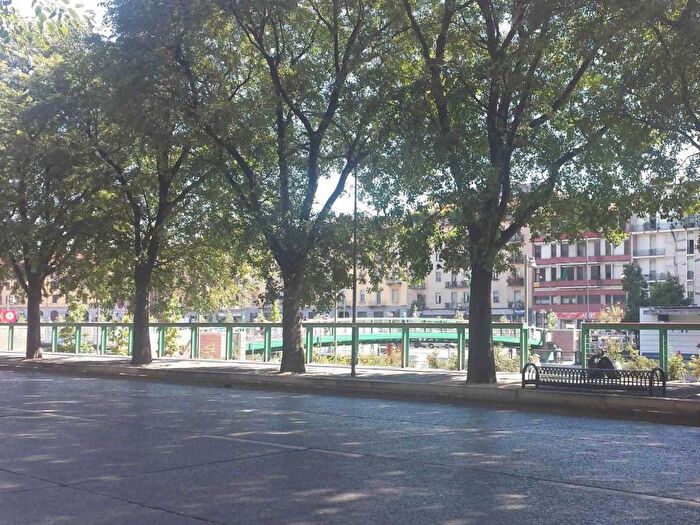 Appartamento bilocale in affitto in viale Gabriele Dannunzio, Corso Genova, Milano