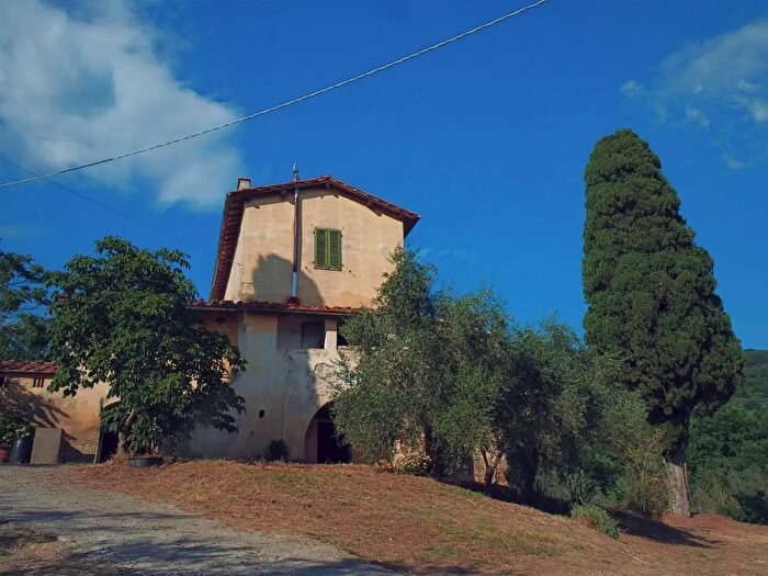 Casa con 11 locali in vendita in Via Poggio Bonetti, Castelfranco Piandiscò