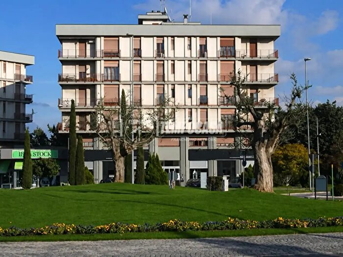 Appartamento quadrilocale in vendita in Viale Europa, Montichiari