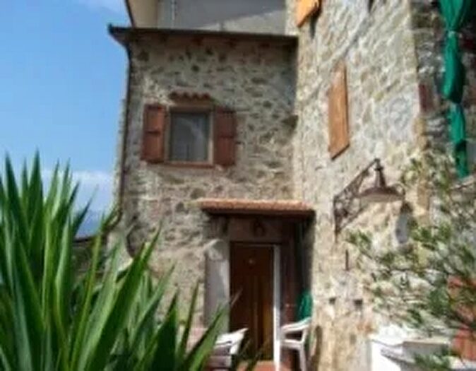 Casa quadrilocale in affitto in Camaiore