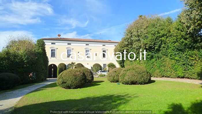 Appartamento con 5 locali in vendita in Via Vittorio Emanuele, Erbusco