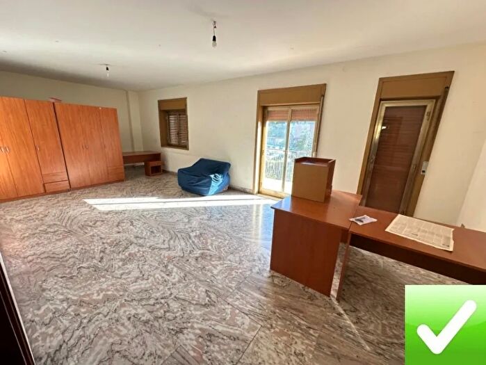 Appartamento con 5 locali in affitto in Reggio Calabria