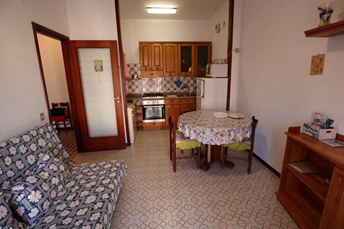 Appartamento bilocale in vendita in Via Colombo, Andora