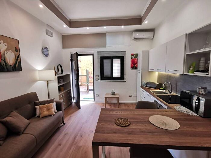 Appartamento bilocale in affitto in Via Fiume, Catanzaro Lido, Catanzaro