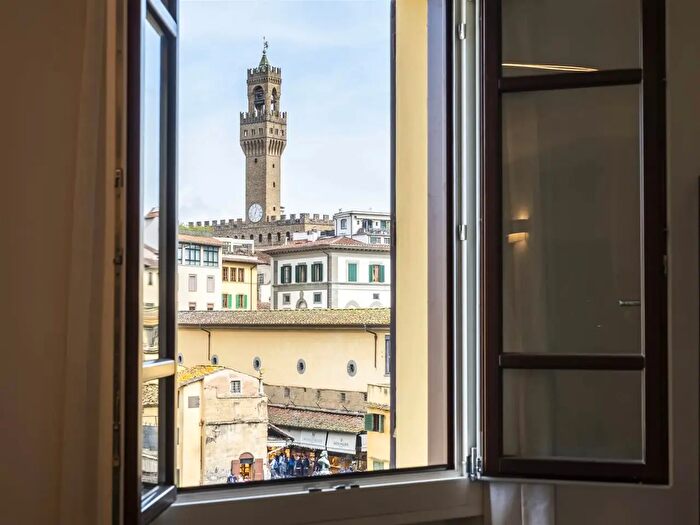 Appartamento quadrilocale in affitto in Borgo San Iacopo, Firenze