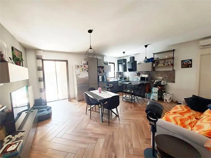 Appartamento quadrilocale in vendita in Via San Nicola, Orta Di Atella
