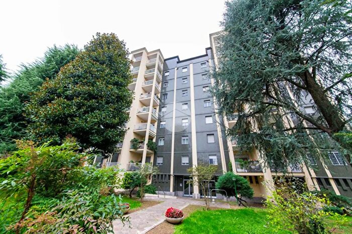 Appartamento trilocale in vendita in Via della Libertà, Settimo Milanese